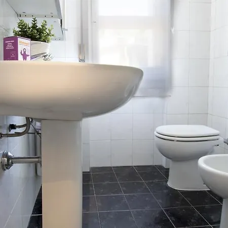 Hintown Inganni Tube Διαμέρισμα